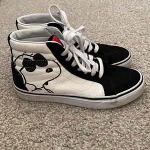 Vans High Tops Snoopy Size 8.5
